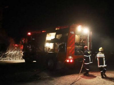 Φωτιά σε κατοικημένη περιοχή στη Στούπα
