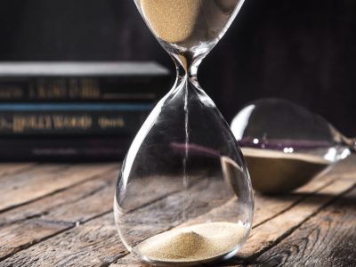 Η ψευδαίσθηση του ανέγγιχτου χρόνου και το τίμημα της αιώνιας νεότητας