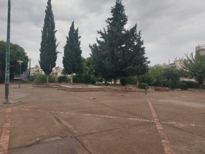 Αφημένη στην τύχη της  η πλατεία Ομήρων Γερμανίας