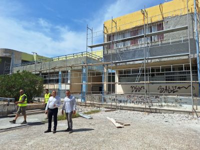 Η Δημοτική Αρχή Καλαμάτας καμαρώνει για την κατάσταση στα σχολεία, η αντιπολίτευση βαστά μικρό καλάθι