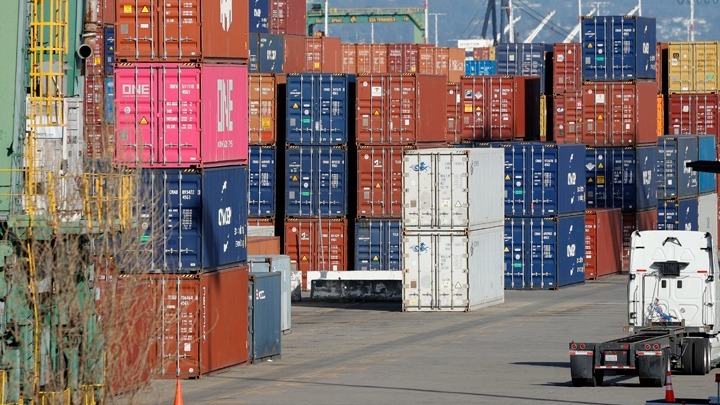 Οι ΗΠΑ επιβάλλουν επιπρόσθετους δασμούς 50% σε καναδικά προϊόντα