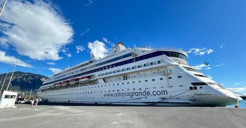 Ερωτήματα για την απόρριψη του κρουαζιερόπλοιου “Astoria Grande”