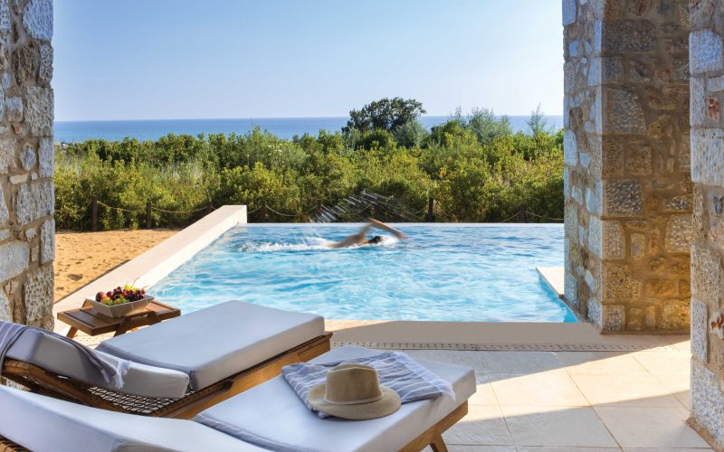 Costa Navarino: Τρία ξενοδοχεία στο ελληνικό Top 10 των  Readers’ Choice Awards του Conde Nast Traveler