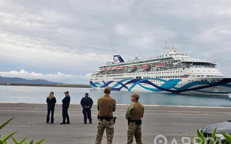 Υπό δρακόντεια μέτρα ασφαλείας η άφιξη του Crown Iris στην Καλαμάτα