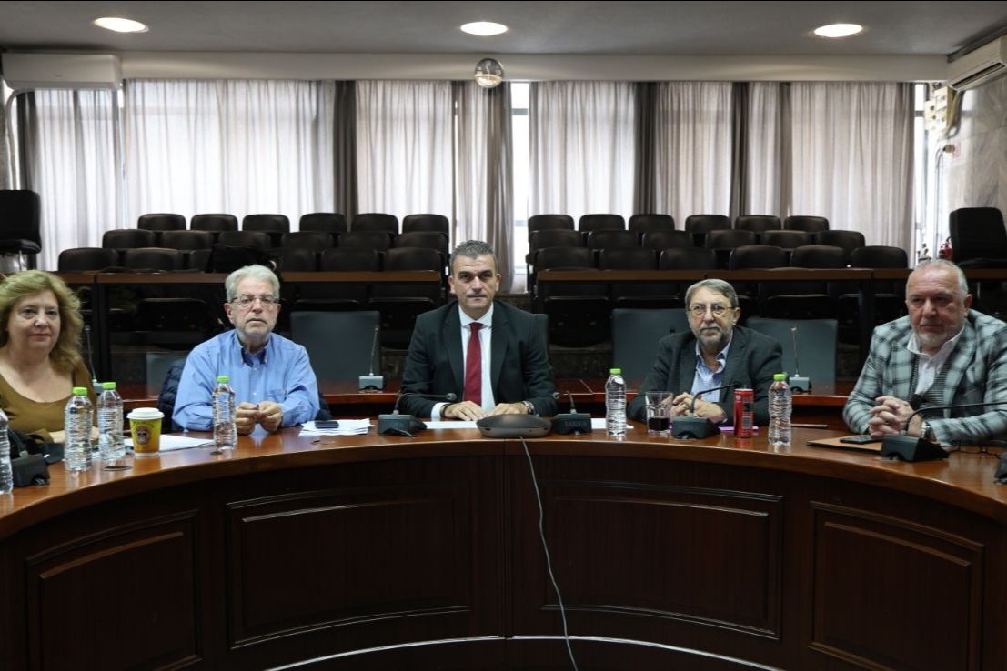 Εθνικό Σύμφωνο Ψηφιακής Αυτοδιοίκησης 2027–2030 με σταθερούς πόρους, κυβερνοασφάλεια και έξυπνες υπηρεσίες