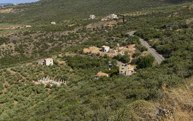 ΕΛΛΕΤ: Επανέρχεται για τη δόμηση στη Μάνη και ζητά διακοπή εφαρμογής του ΠΔ του ’82