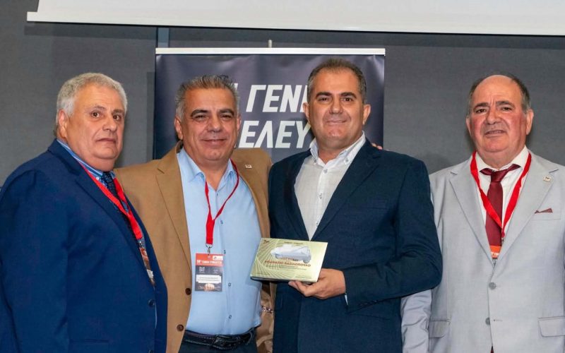 Ο δήμαρχος Καλαμάτας τιμήθηκε από τη γενική συνέλευση του επαγγελματικού του κλάδου
