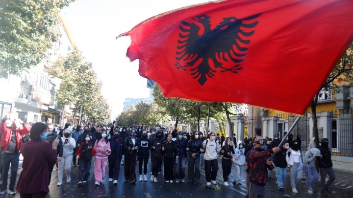 Αλβανία: Φοιτητές αντιμέτωποι με την Αστυνομία για 8η ημέρα