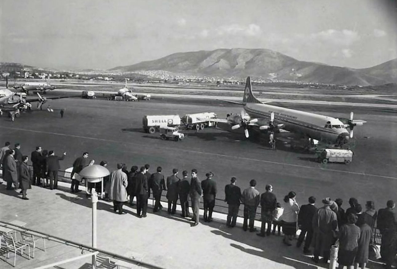 «ΘΑΡΡΟΣ» 12 Σεπτεμβρίου 1948: Αρχίζει από της Παρασκευής η αεροπορική συγκοινωνία  Καλαμών – Αθηνών
