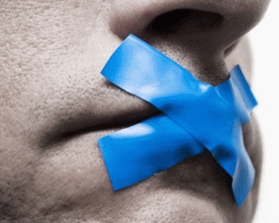 Θέλει νεκρή την αυτοδιοίκηση