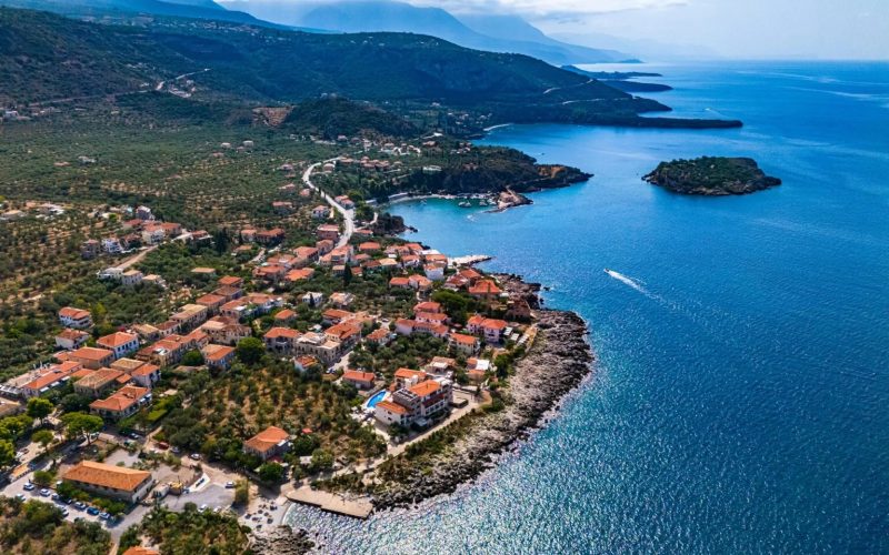 Δόμηση Μεσσηνιακής Μάνης: Παρέμβαση από Σ. Κολοκοτρώνη και Δ. Χρηστέα