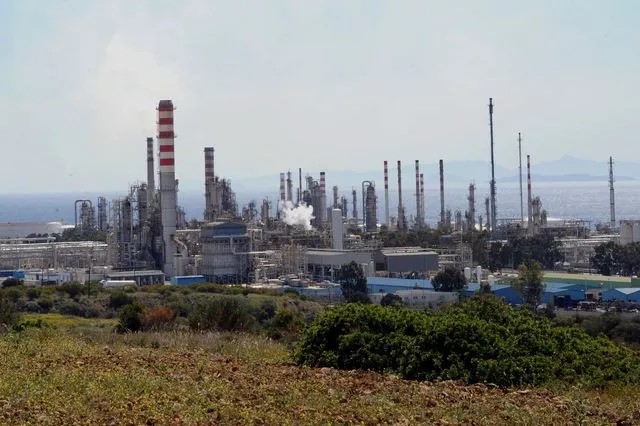 Έκρηξη στη Motor Oil: Νεκρός και ο δεύτερος τραυματίας
