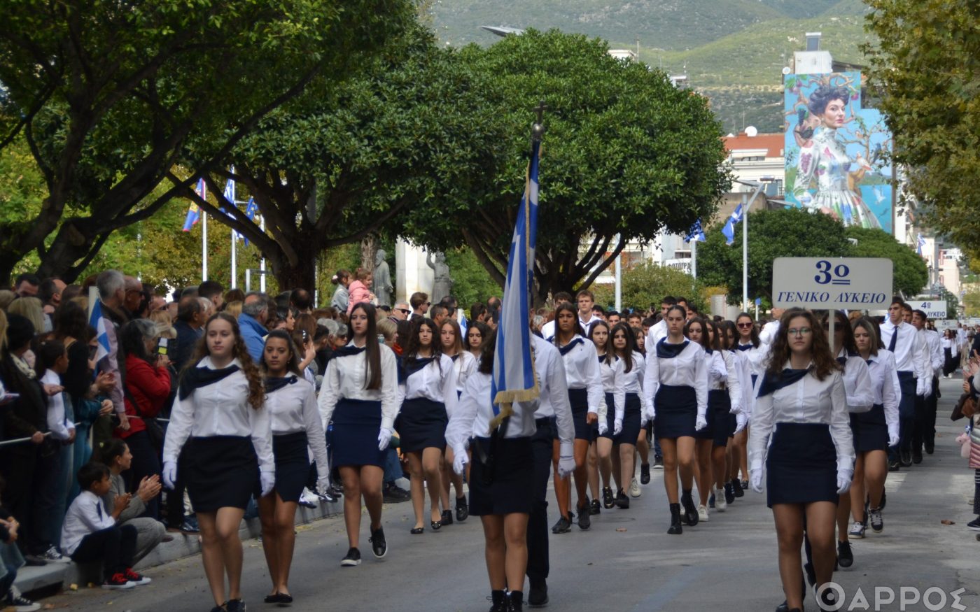 Λαμπρή παρέλαση στην Καλαμάτα για το Έπος του ‘40 (φωτογραφίες και βίντεο)