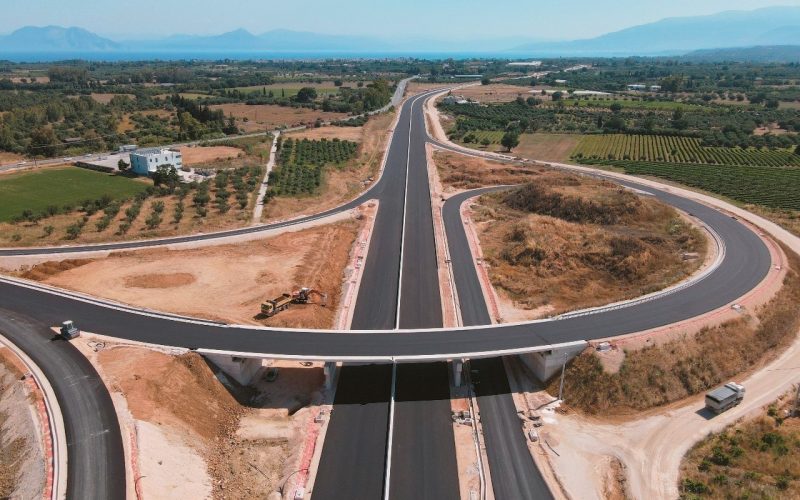 Μισό…  έργο της χρονιάς