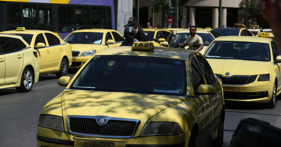 Έμεινε από αμάξι ο δήμαρχος στην Αθήνα
