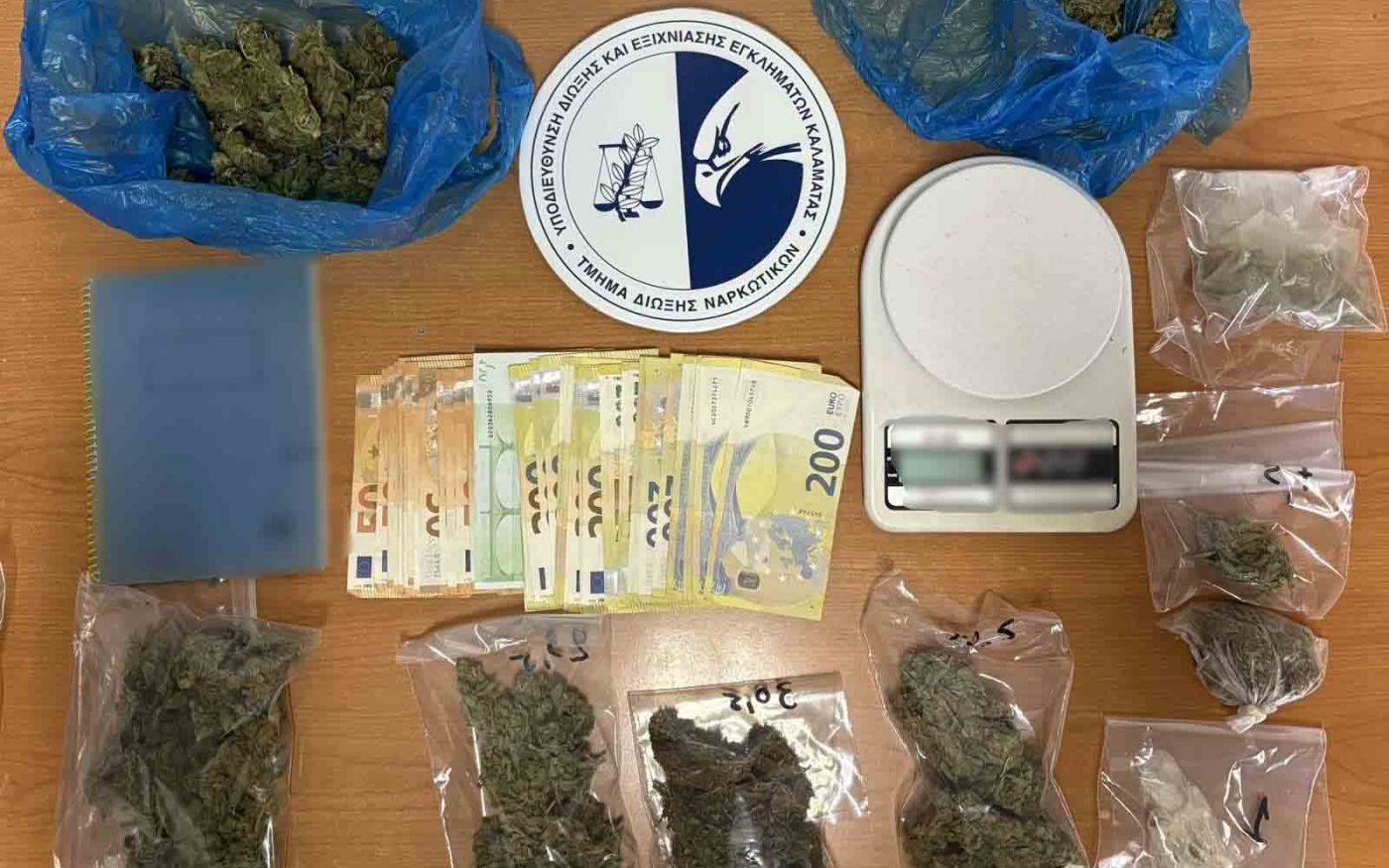 Σύλληψη 54χρονου στην Καλαμάτα για διακίνηση  κάνναβης με… τεφτέρι